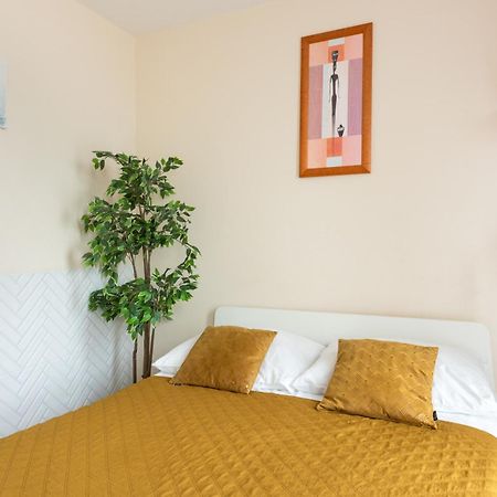 Cozy Modern Apartment Astoria Magic Orange Old Town クラクフ エクステリア 写真
