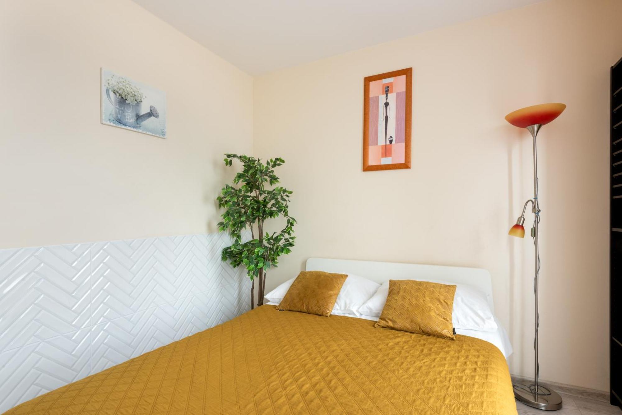 Cozy Modern Apartment Astoria Magic Orange Old Town クラクフ エクステリア 写真